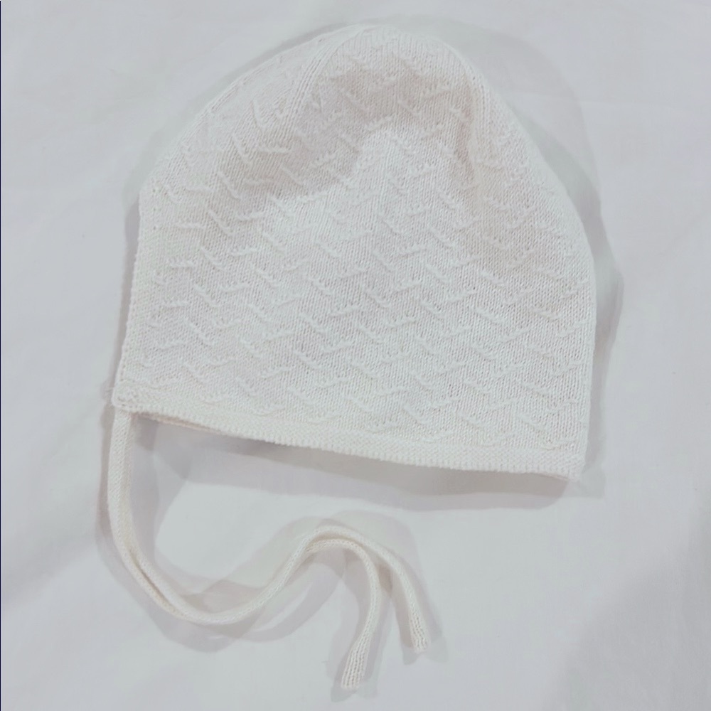 Zara silk blend knit Classic White Baby Bonnet - Picture 4 of 7